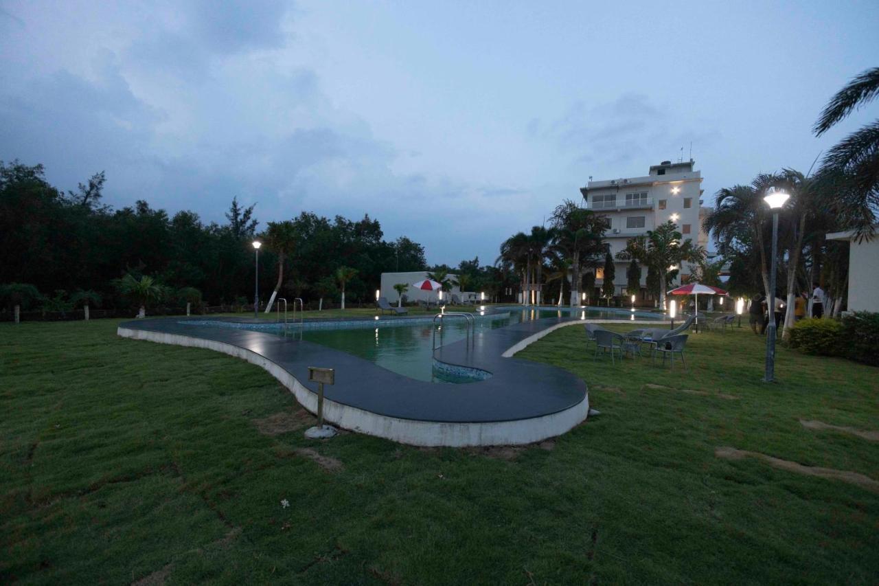 Samudra Resorts And Spa Puri Exterior photo