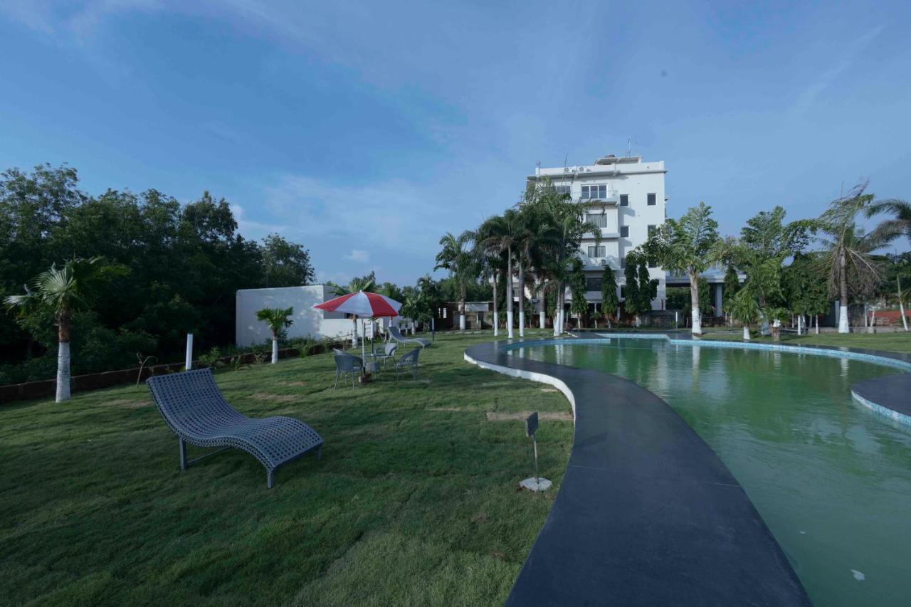 Samudra Resorts And Spa Puri Exterior photo